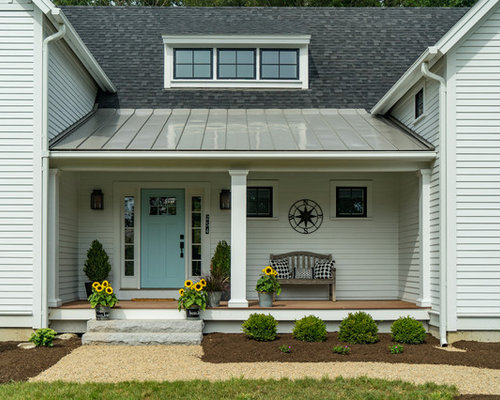 Best 25 Farmhouse Porch Ideas & Designs | Houzz