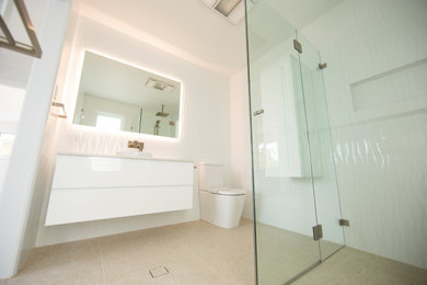 This is an example of a modern bathroom in Central Coast.