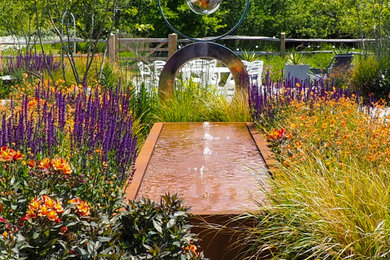 Photo of a contemporary landscaping.