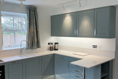 This is an example of a traditional kitchen in Dorset.