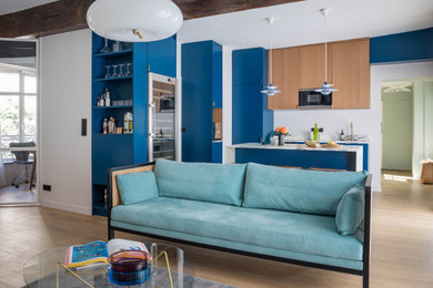 Cette photo montre un salon tendance.