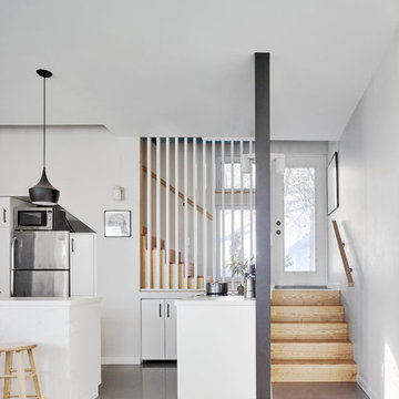 H98, Dark House
