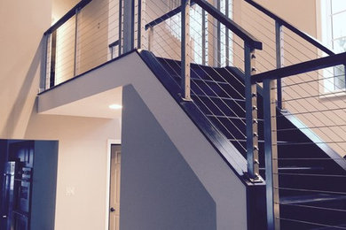 Example of a minimalist home design design in Other