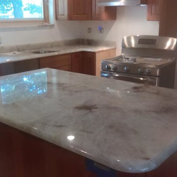 Lucent Quartzite Countertop