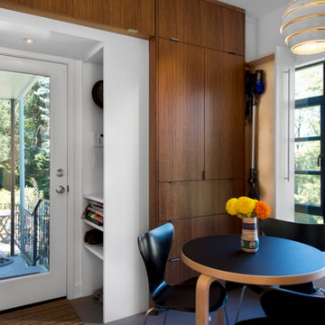 Eating Area with Storage