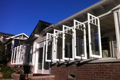 Inspiration for a timeless exterior home remodel in Los Angeles