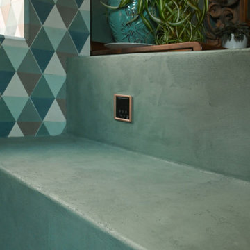 Green Master Bathroom Tadelakt Plaster