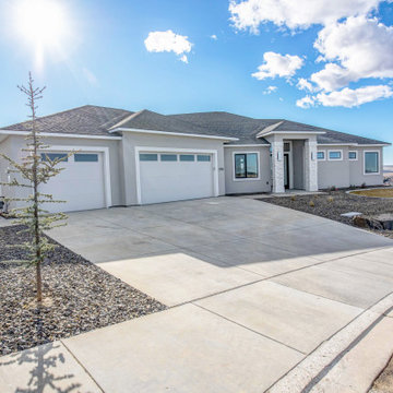 2556 Falconcrest Lp