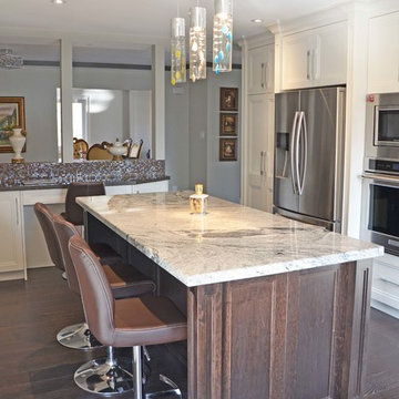 Two-tone Transitional Kitchen