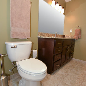 Busse Hall bath with tub bench
