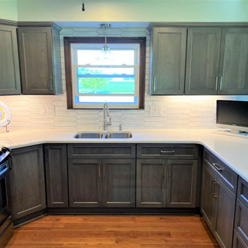 Showplace Framed Kitchen in Hickory Concord Flagstone