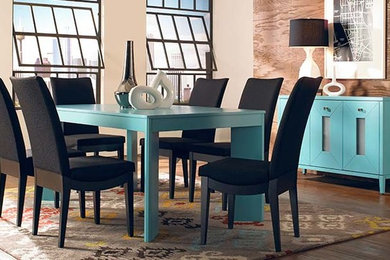 This is an example of a contemporary dining room in Miami.