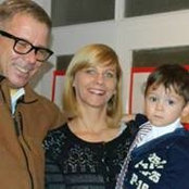 Lara Larson's photo