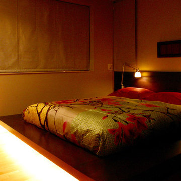 アジアのリゾートホテルをイメージしてデザインした造作家具のベッド