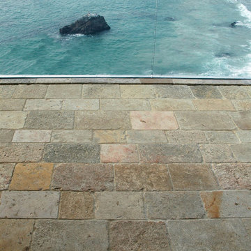 Stone Floor – Antique, Reclaimed Limestone ‘Dalle de Bourgogne’ pavers