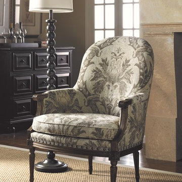 Living Room Chairs and Recliners