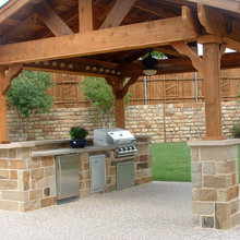 Outdoor Kitchen