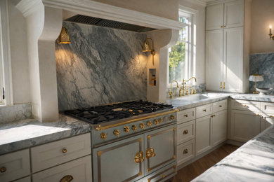 Example of a kitchen design in Los Angeles
