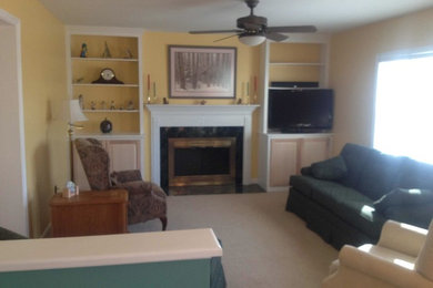 Family room - family room idea in New York