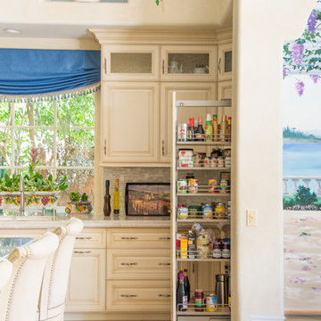 Traditional Tuscan Kitchen
