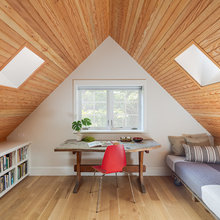 Attic bedroom /office
