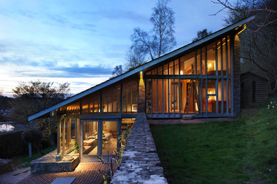 Photo of a contemporary house exterior in London.