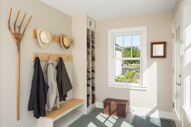 Example of a classic entryway design in Burlington