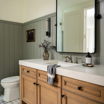 Portfolio  I  Bathroom Cabinetry