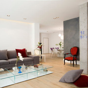 Modern cosmopolitan flat
