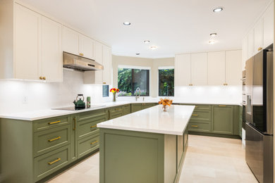 Kitchen - kitchen idea in Vancouver