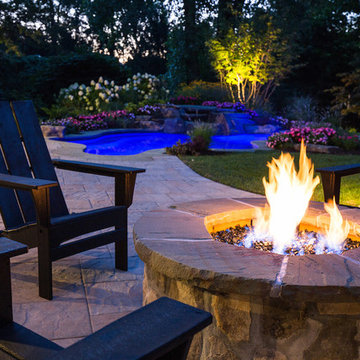 A cocktail pool with character in Montville