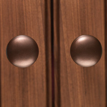 Top Knobs Cabinet & Bath Hardware