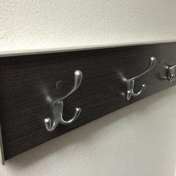 Modern Gray / Aluminum