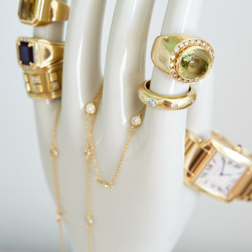 Madison Avenue | Display Hand Detail