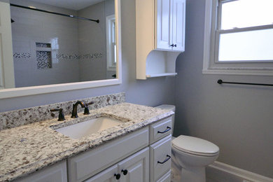 Example of a transitional bathroom design in Cincinnati