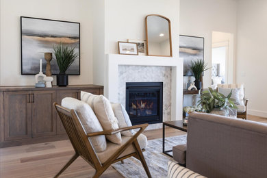 Living room photo in Boise