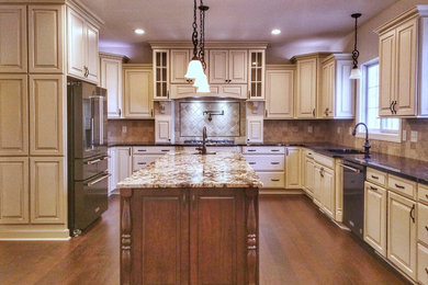 Inspiration for a transitional kitchen remodel in DC Metro