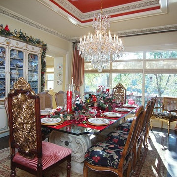 Holiday Dining