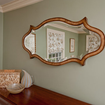 DISTINGUISHED DINING ROOM