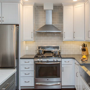 Two-Tone Echelon Kitchen