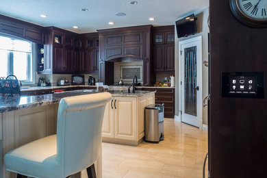 Example of a classic kitchen design in Edmonton