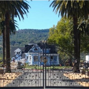 Blue Victorian Vineyard with Event Hall