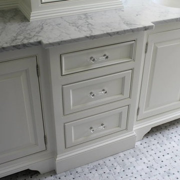 Traditional English Master Bath