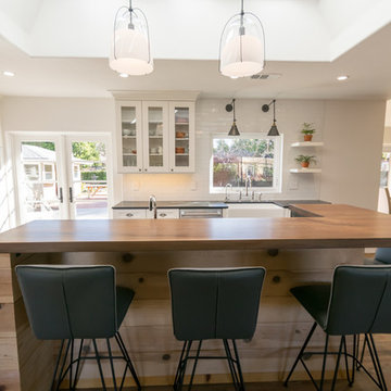 Chic Transitional Entertaining