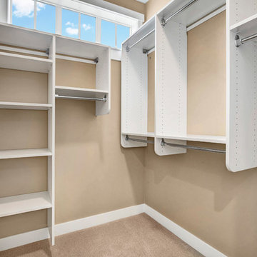 Junior Suite Walk-in-Closet