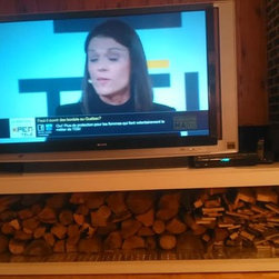 Meuble t&eacute;l&eacute;, Range-b&ucirc;ches - Products