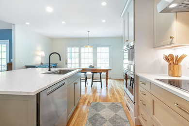 Inspiration for a modern kitchen remodel in Boston