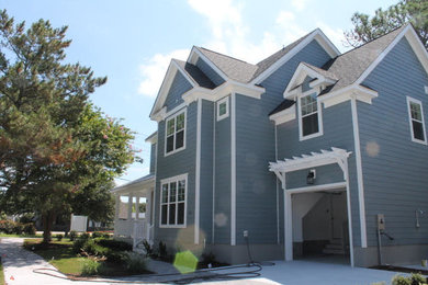 Craftsman exterior home idea in Richmond