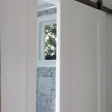 Guest House Modern Bathroom
