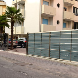 Woodn Composite - Home Fencing And Gates
